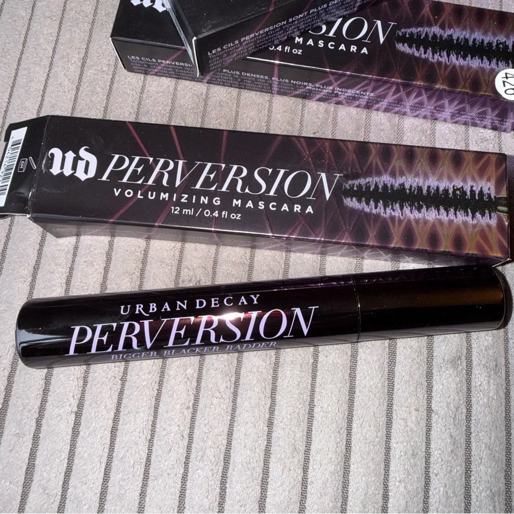 NEW Urban Decay - Perversion Mascara — Bigger/Blacker/Badder - in Black